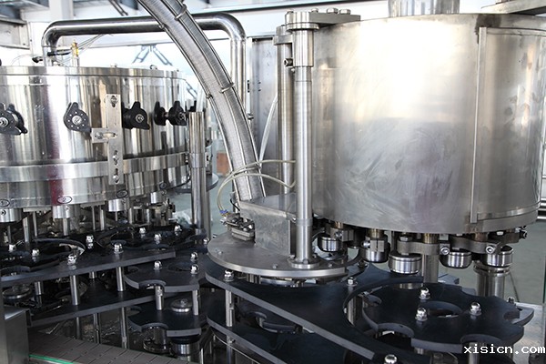 易拉罐果汁灌装生产线