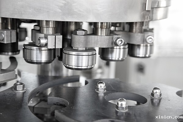 易拉罐果汁灌装生产线